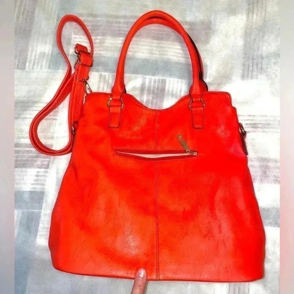 Bright Red Bag  ! - Picture 3 of 6